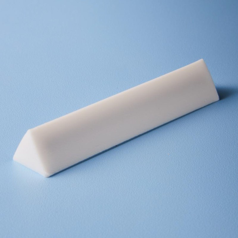 Barreau d'agitation magnétique | Barreau d'agitation triangle géant en PTFE Cowie technology™ | COW-001480 Barreau d'agitation magnétique | Barreau d'agitation triangle géant en PTFE Cowie technology™ | COW-001480